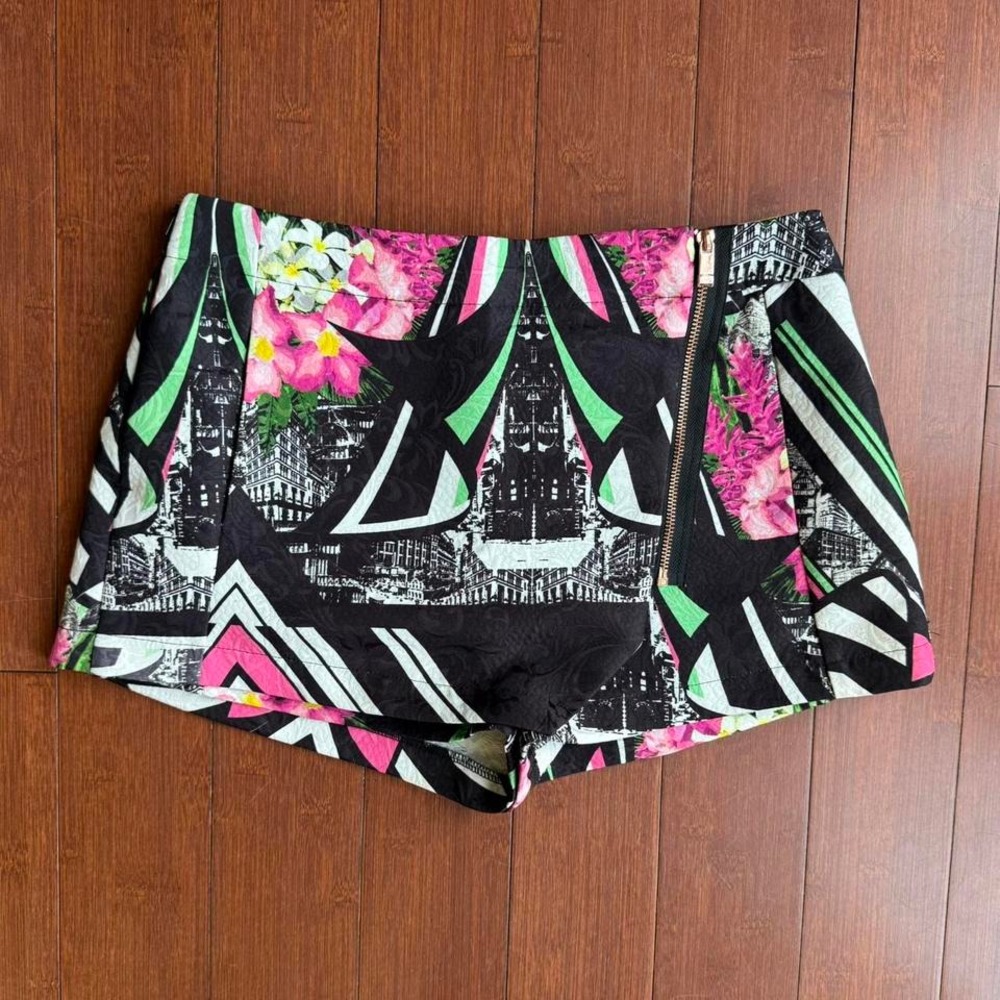 River Island‎ Black and Pink Skort